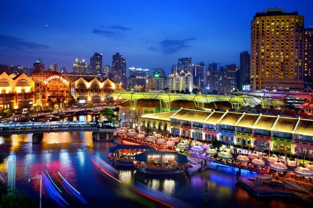 Clarke Quay - điểm đến hàng đầu của du lịch đêm Singapore, khai thác mạnh mẽ nền kinh tế đêm