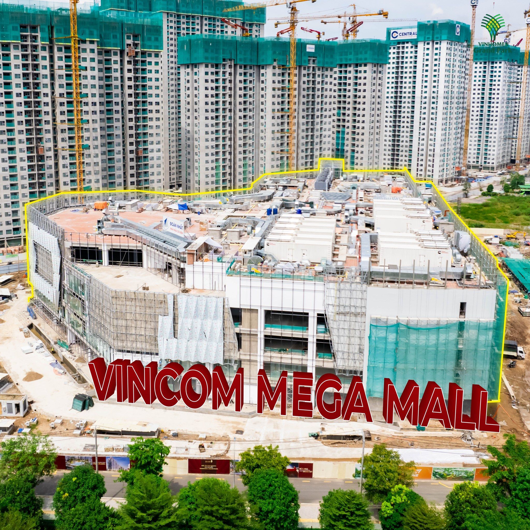 Trung tâm thương mại Vincom Mega Mall đã thi công xong phần kết cấu, đang thi công hoàn thiện và lắp đặt thiết bị.
